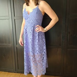 Astr the Label Women Lace A-Line Midi Dress Medium Purple Lavender V-Neck